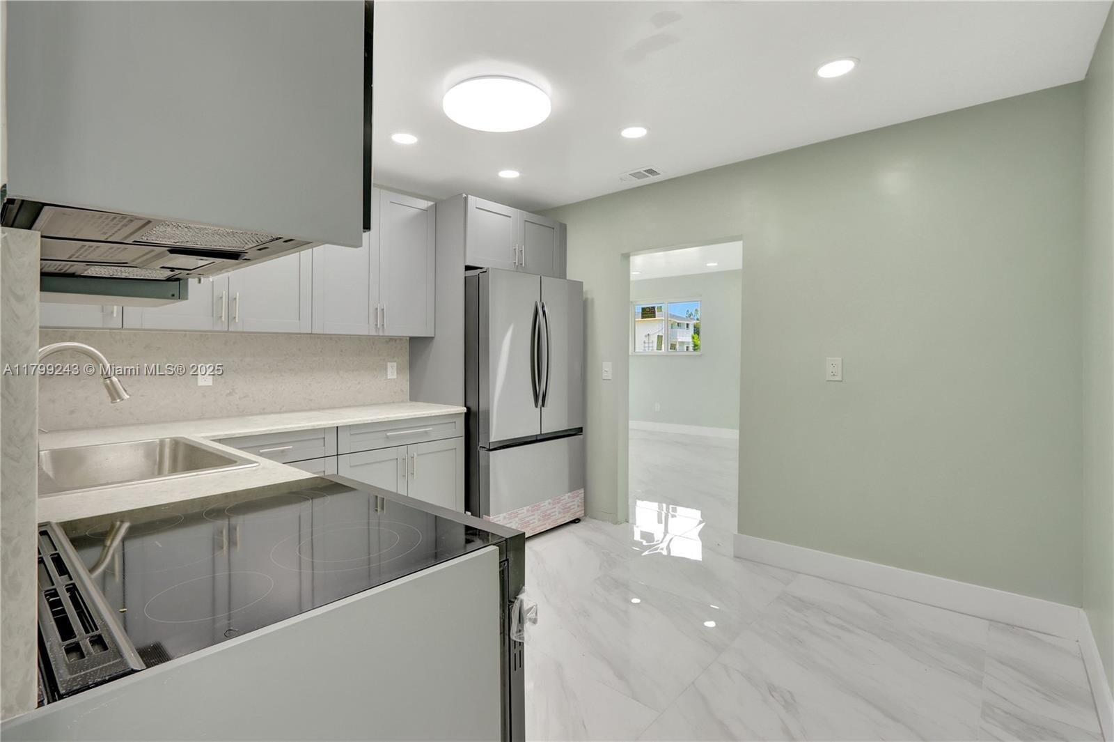 Building Photo - 10370 SW 174th Ter