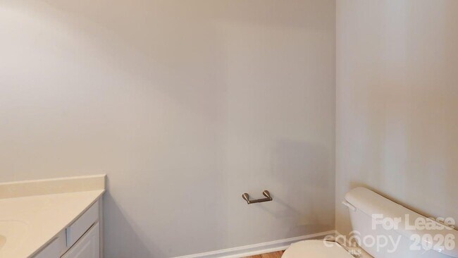 Building Photo - 5545 Seths Dr