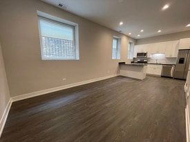 Building Photo - 1730 W. Greenleaf Ave