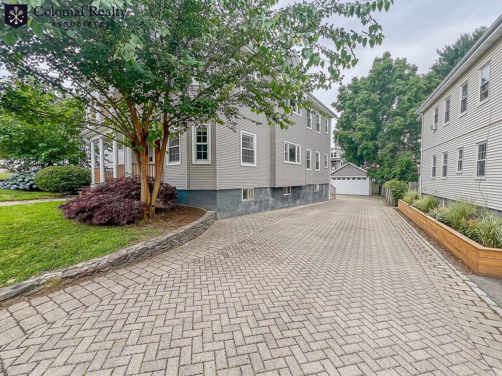 Building Photo - 94 Boylston St