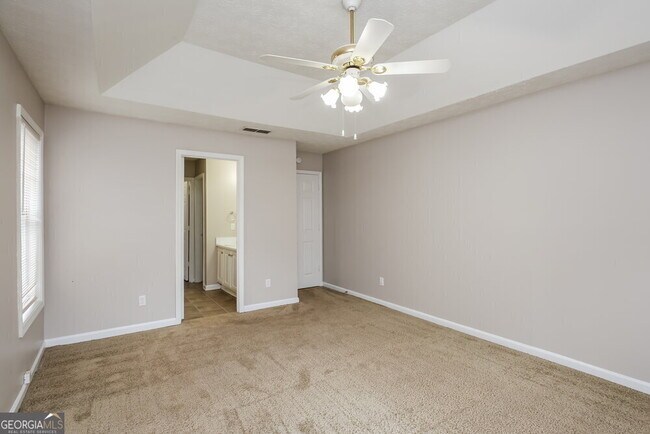 Building Photo - 827 New England Ct