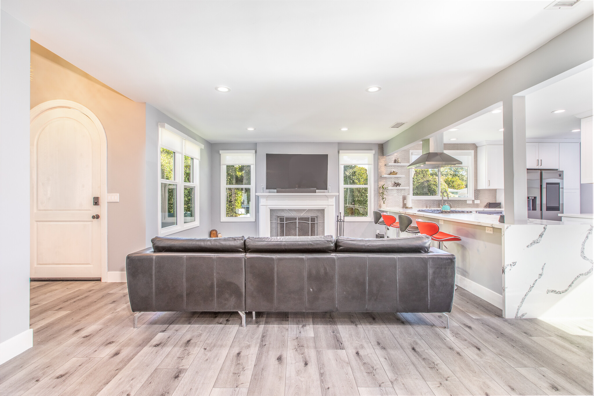 Living room - 1207 Greenacre Ave