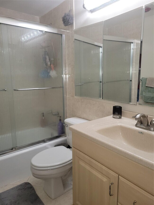 Building Photo - 1980 S Ocean Dr