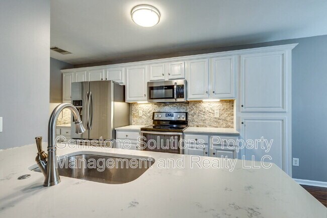 Building Photo - 3011 Baker Way