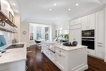 Building Photo - 57 Monmouth St