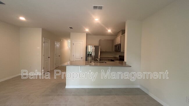 Building Photo - 2376 Penguin Blvd