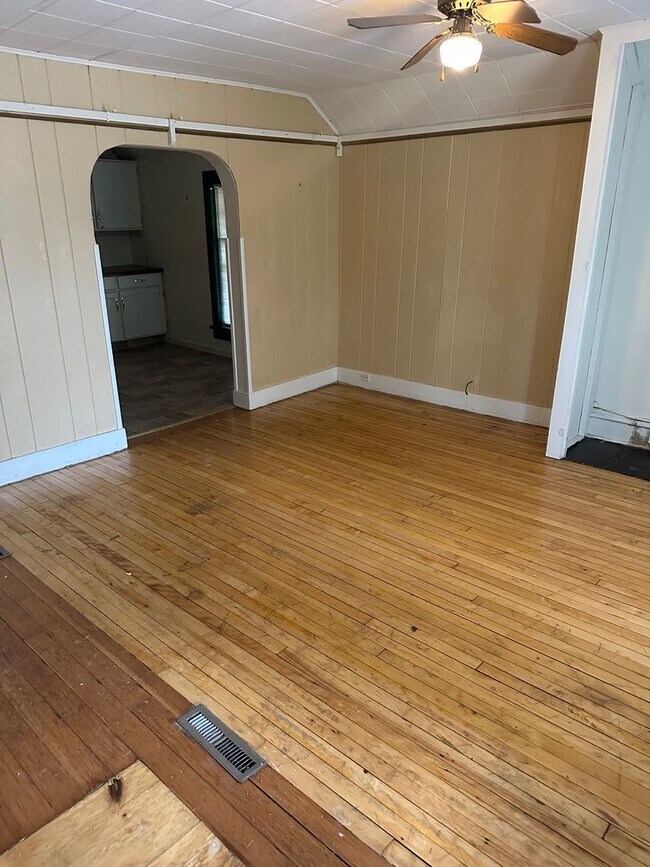 Building Photo - 815 2nd Ave S