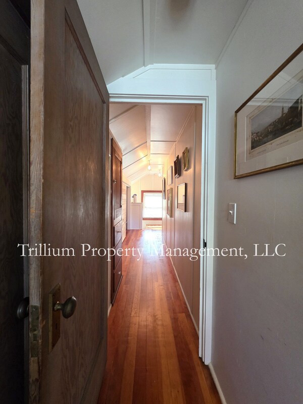 Building Photo - 3015 NE 67th Ave