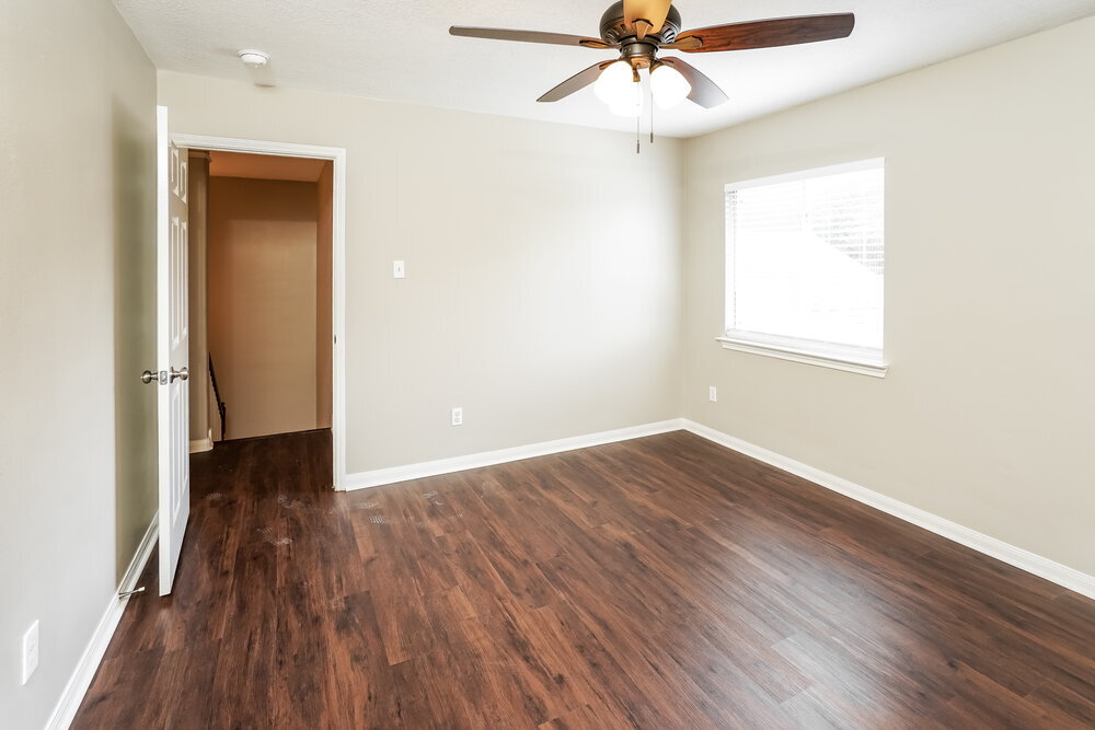 Building Photo - 16502 Wheatfield Dr