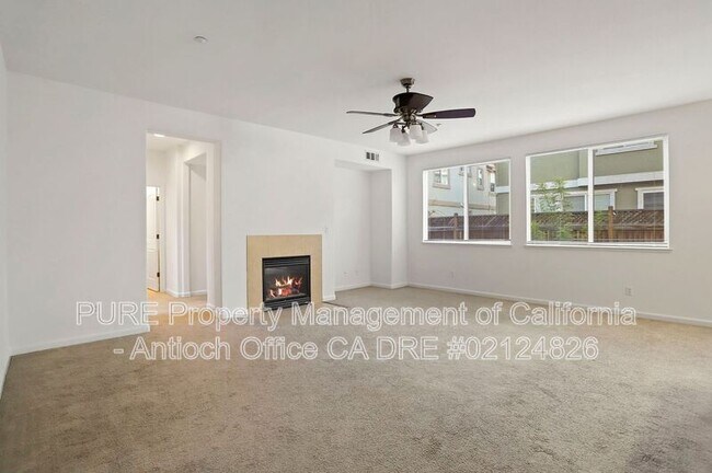 Building Photo - 2446 Mojave Dr