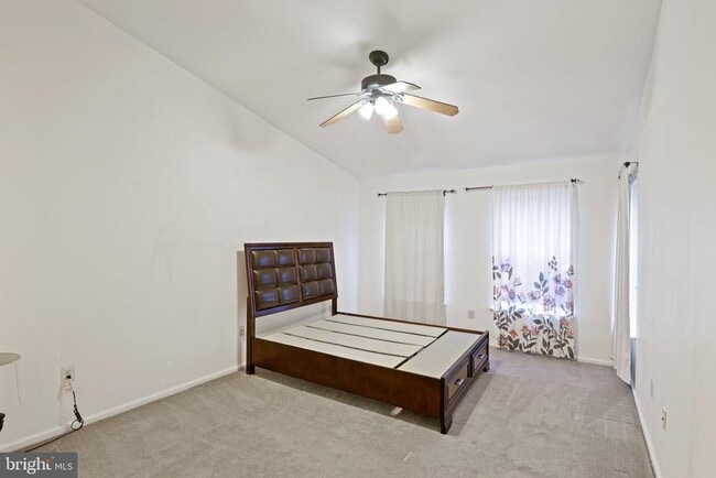 Building Photo - 842 Dewees Pl