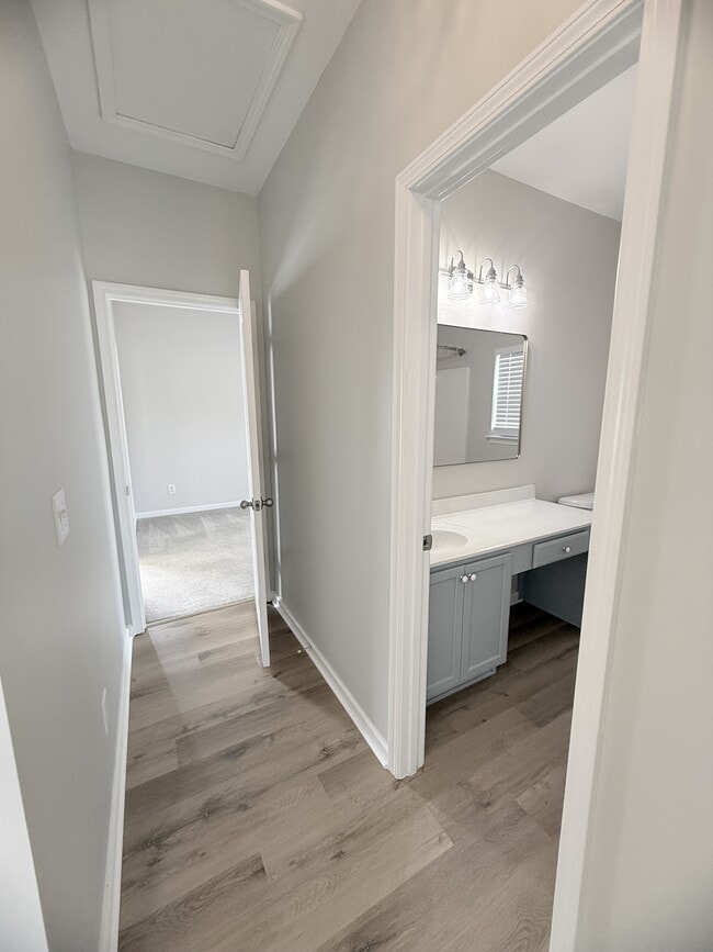 Building Photo - 207 Cupola Dr