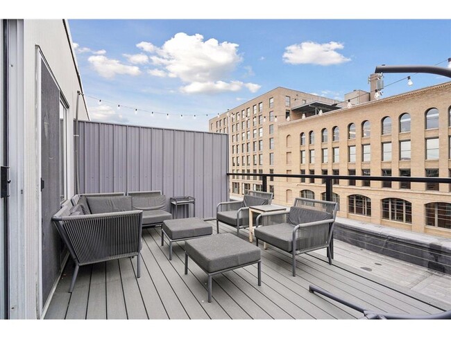 Building Photo - 801 N Washington Ave