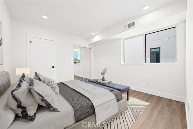 Building Photo - 6704 Kester Ave