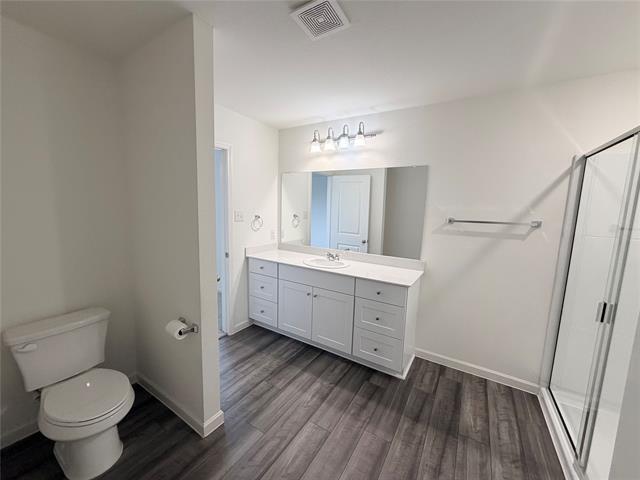 Building Photo - 609 Delaware Ave