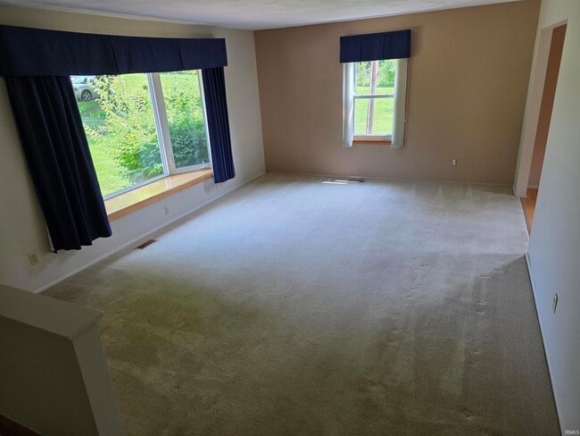 Building Photo - 1619 W Arlington Rd