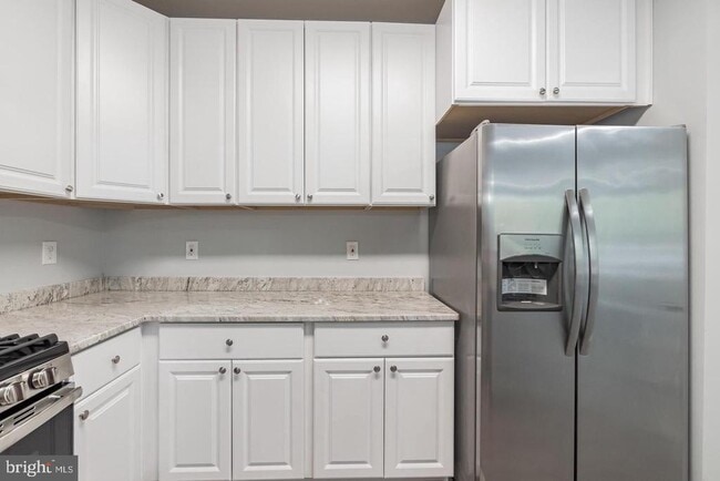 Building Photo - 111 Whiskey Creek Cir