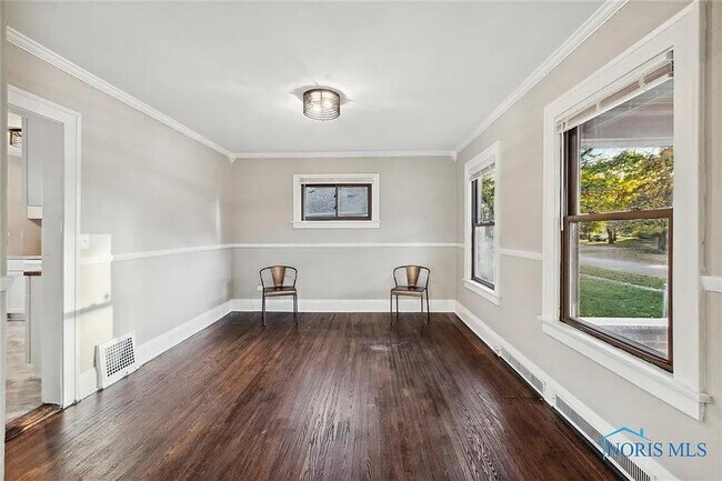 Building Photo - 4349 Burnham Ave