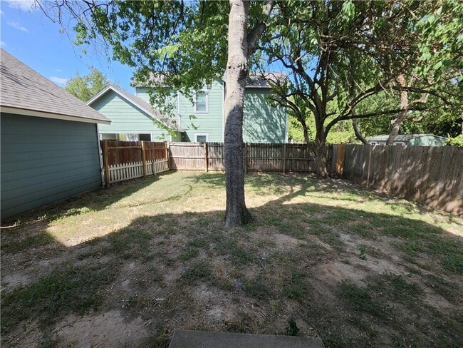 Building Photo - 304 Windridge Village Cove