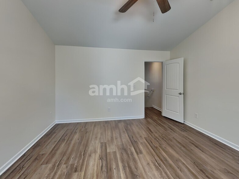 Building Photo - 1401 John Swann St