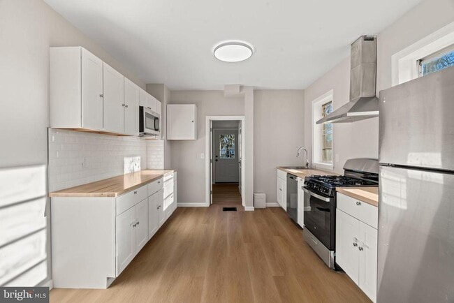 Building Photo - 606 Spruce St