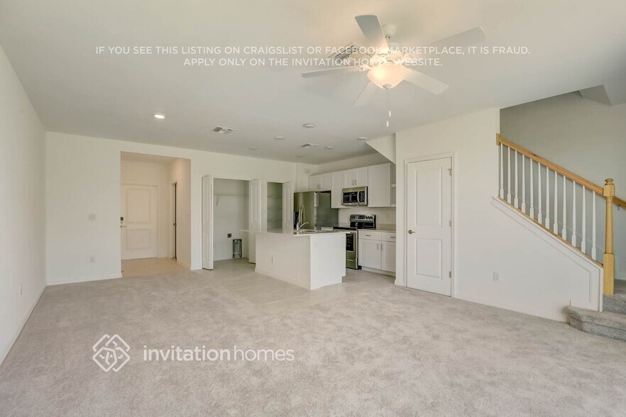 Building Photo - 2077 E Landings Wy