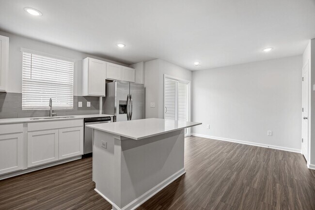 Building Photo - Location Location; 3 BR, 2.5 BA home