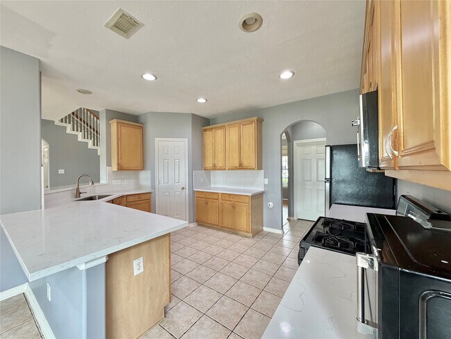 Building Photo - 24327 Lanning Dr