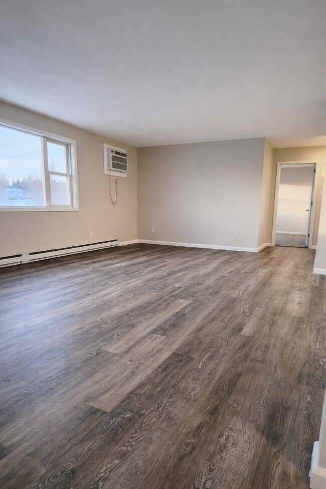 Building Photo - Lake Ave Apartments