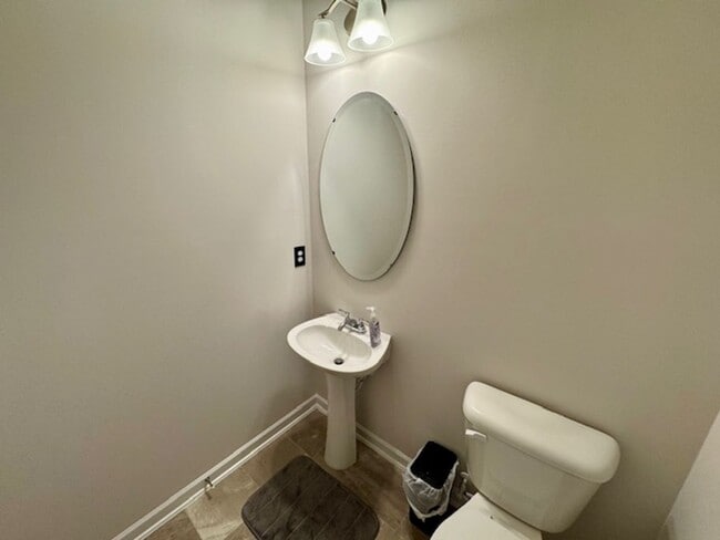 Building Photo - UP TO $500 OFF ONE MONTH!