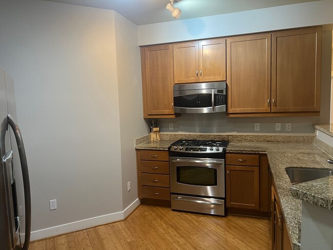 Building Photo - 2Bd/2Ba Bothell Condo