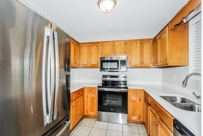 Building Photo - 93 Bloomington Cove