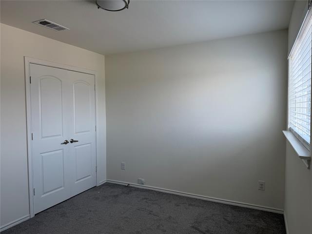 Building Photo - 2237 Diamond Dr