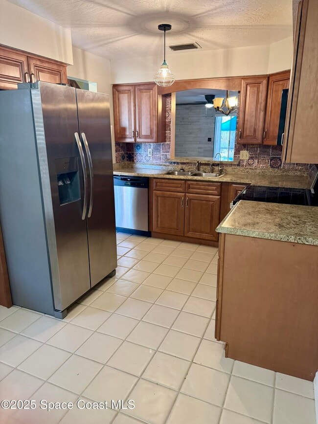 Building Photo - 53 Anchor Dr