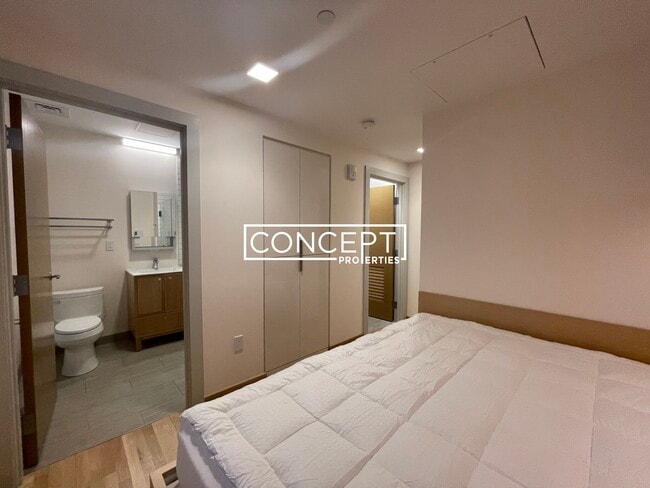 Building Photo - 115 Mt Auburn St