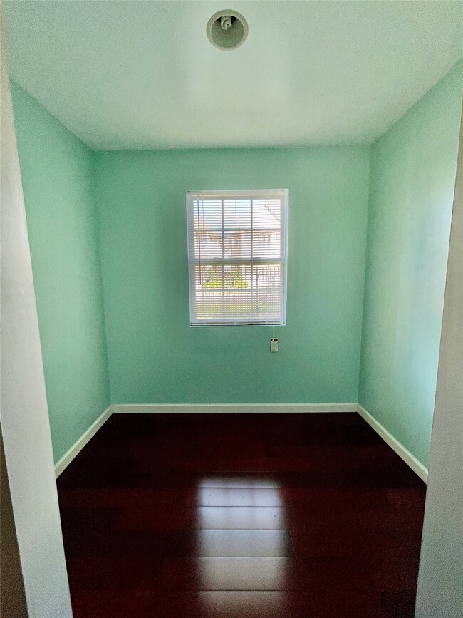 Building Photo - 1205 Nadine St