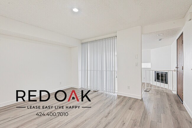 Building Photo - 8309 Cedros Ave