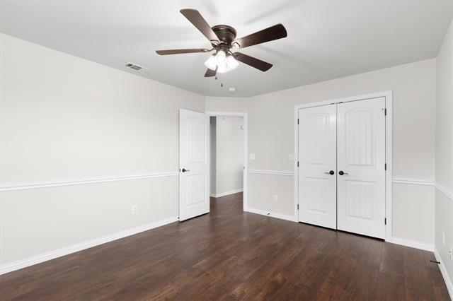 Building Photo - 821 Westwood Ct