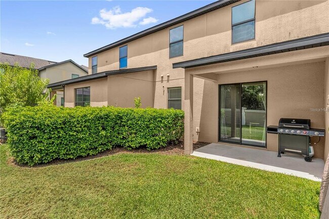 Building Photo - 2480 Seven Oaks Dr