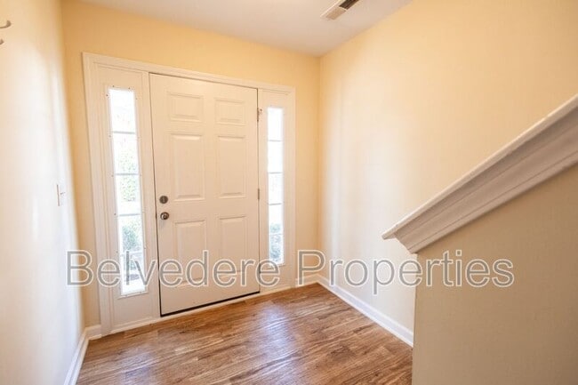 Building Photo - 36 Ackland Dr