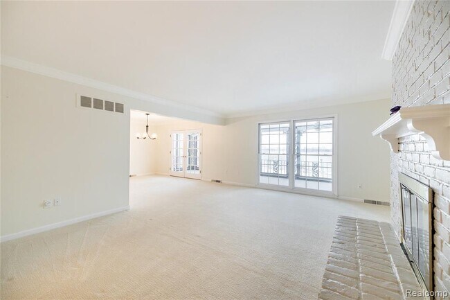 Building Photo - 24356 E River Rd