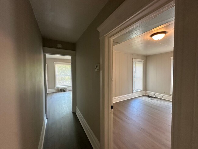Building Photo - 43 McKinley Ave N