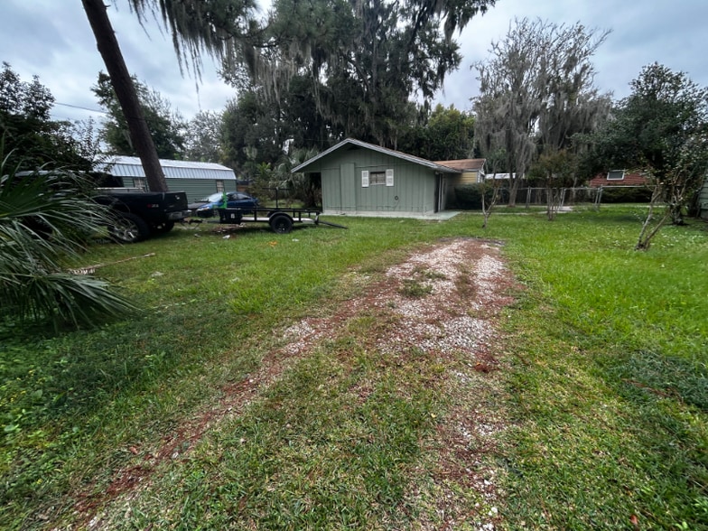 Building Photo - 2652 Merwyn Rd