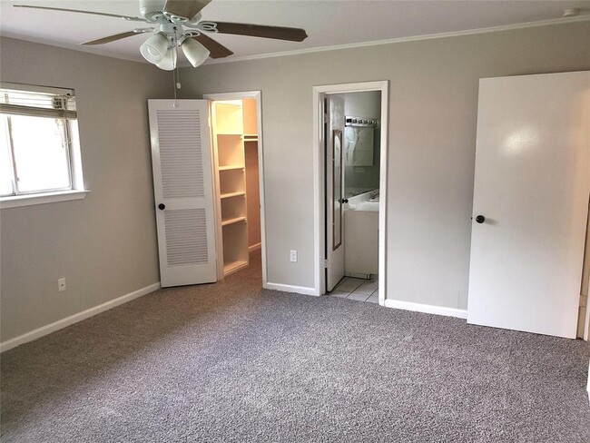 Building Photo - 1007 Reseda Dr