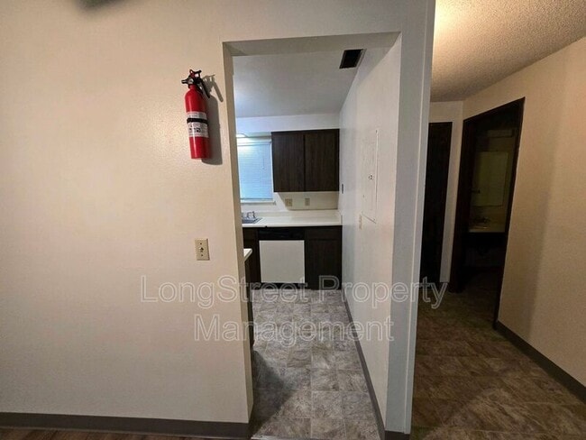 Building Photo - 2145 NW Highland Dr