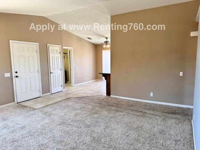 Building Photo - Modern 4 Bedroom 2 Bathroom Home