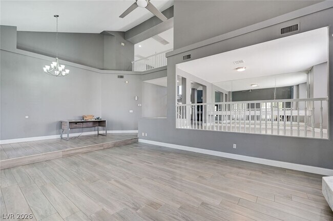 Building Photo - 3800 Beacon Point St