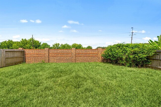 Building Photo - 7930 Tindarey Maple Trace