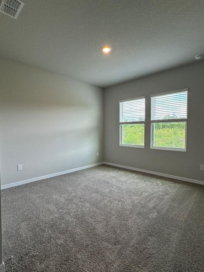 Building Photo - BRAND NEW TOWNHOUSE  3 BEDROOM 2.5 BATHROO...