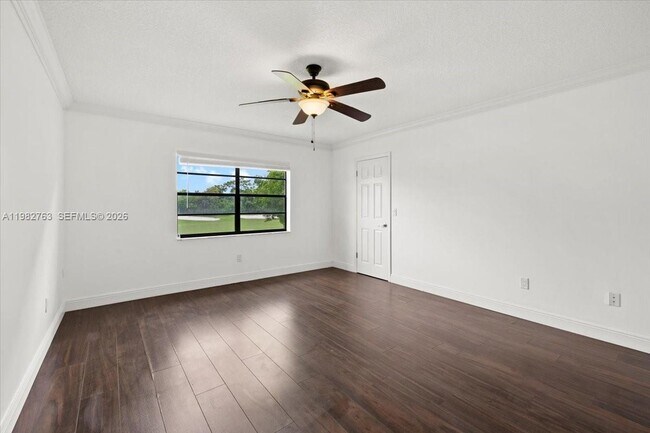 Building Photo - 7944 Eastlake Dr